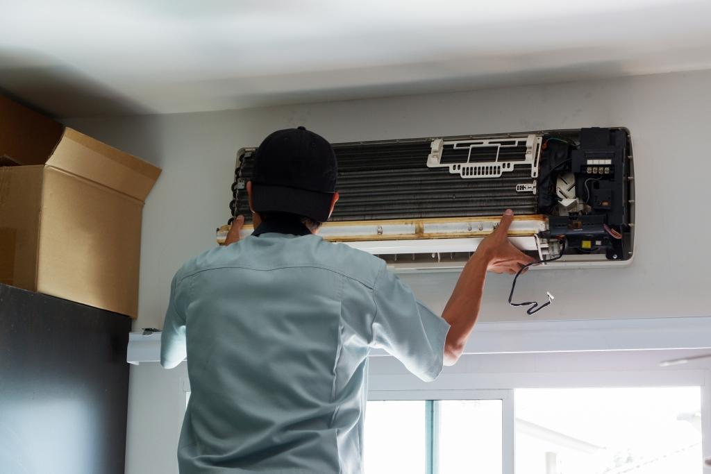 All About Air Conditioning Service: When, Why, Who